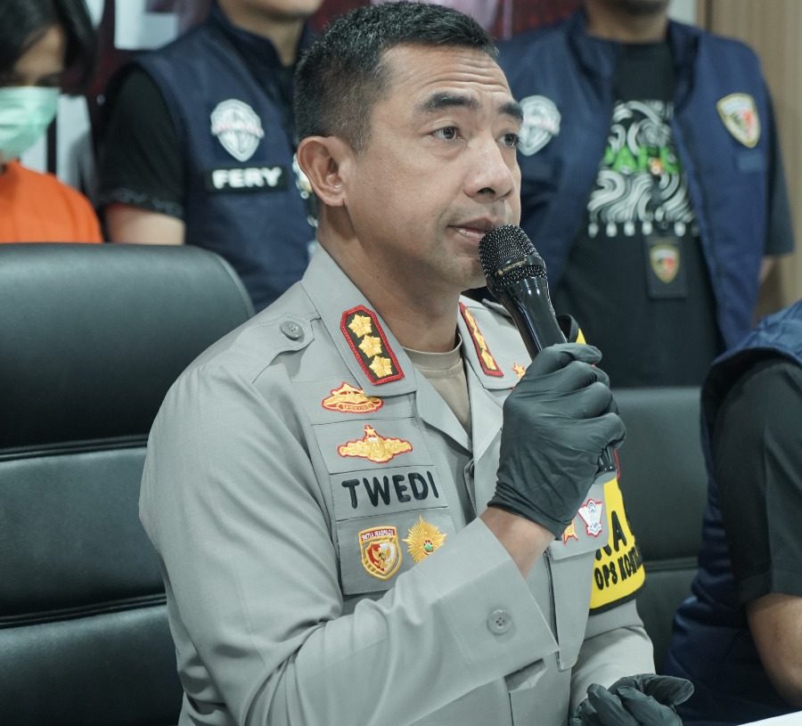 Dua Pemuda di Jakbar Ditangkap Polres Jakbar, Kelola Situs Judi Online Omzet Rp1,5 Juta Per Hari