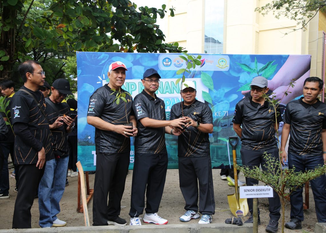Dies Natalis ke-71, UNP Gelar Aksi Peduli Lingkungan