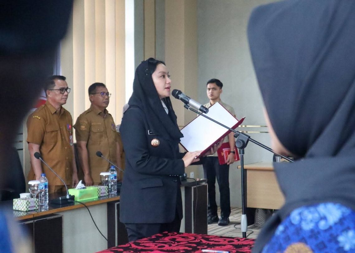 35 Pejabat Administrator dan Pengawas Dilantik, Bupati Ingatkan Kedisiplinan dan Kinerja