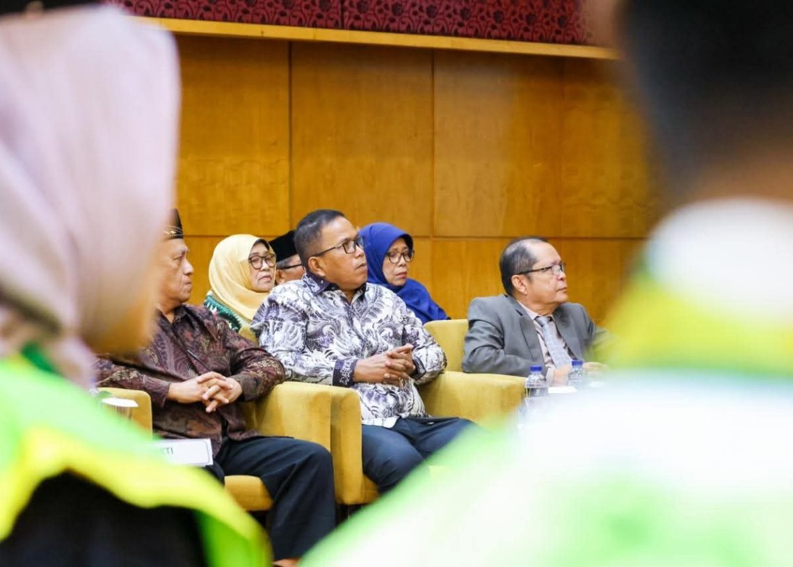 Hadiri Wisuda Sarjana STIA BNM Pariaman, Ini Pesan Wawako Mulyadi