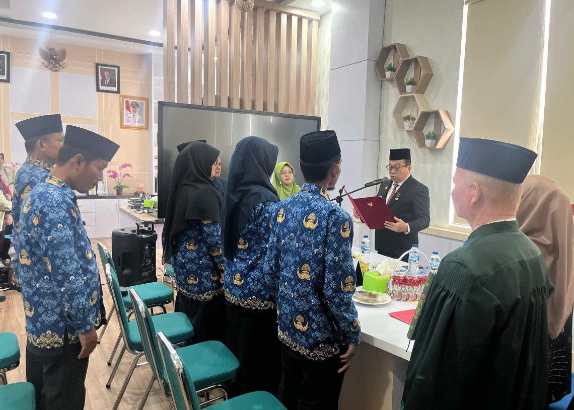 Penjabat Sekda Dharmasraya Lantik Sejumlah Pejabat Administrator dan Fungsional