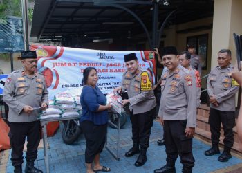 Polsek Tambora Gelar “Jum’at Peduli – Jaga Jakarta Berbagi Kasih”