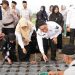 Wabup Ahmad Fadly Tanam Bibit, Nagari Cubadak Bertekat Menjadi Sentra Bawang Merah