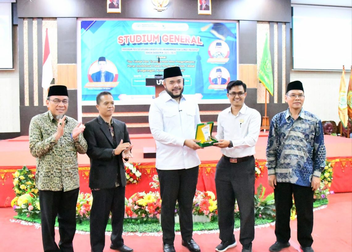 Wali Kota Padang Fadly Amran Sampaikan Kuliah Umum Pascasarjana UMSB