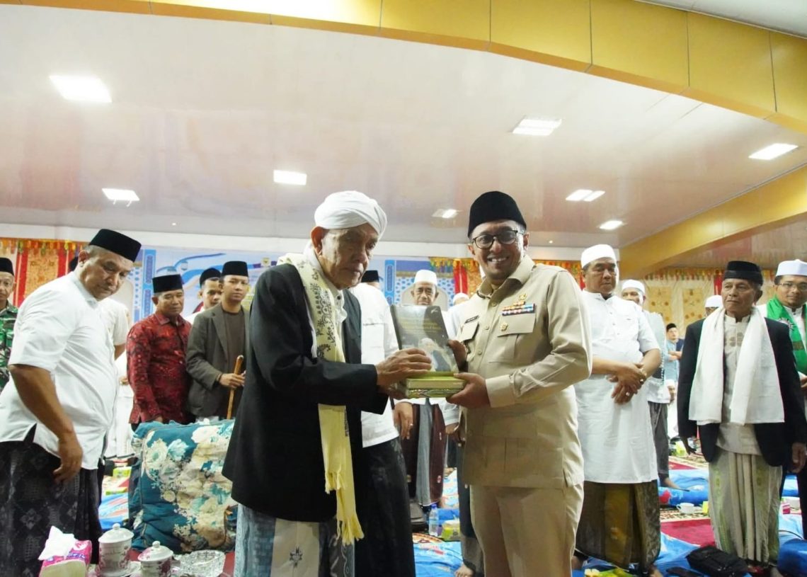 Giatan Zikir Dan Doa MPTTI Selama Tiga Hari Ditutup Bupati Tanah Datar