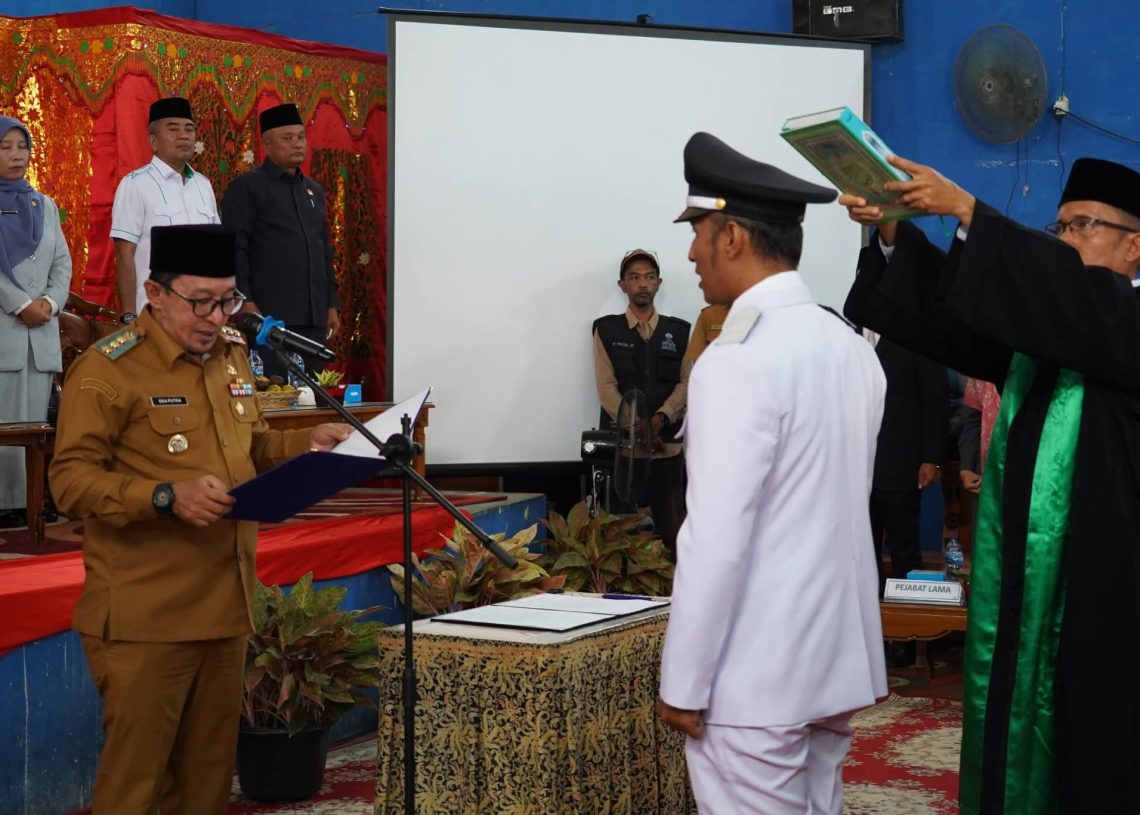 Marta Arigo Dilantik Bupati Tanah Datar Sebagai Wali Nagari Sungayang Antar Waktu