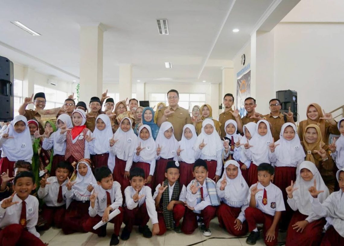 Dinas Perpustakaan dan Arsip Gelar Lomba Bercerita Tingkat SD