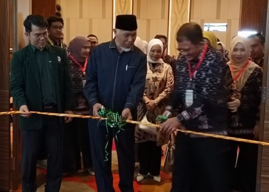 Gubernur Mahyeldi Buka Forum Finest 2025, Bahas Gangguan Neurologis Dapat Dicegah Sejak Dini