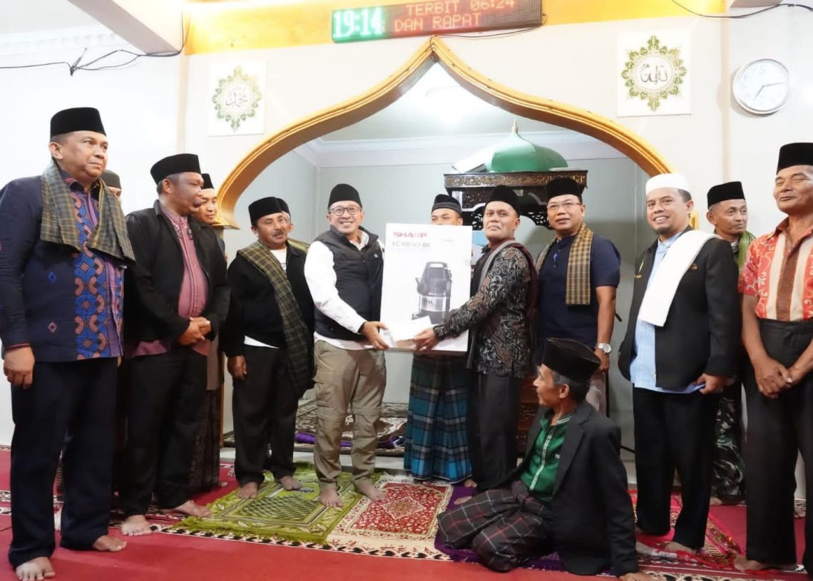 Bupati Eka Putra Safari Ramadhan Perdana Di Nagari Singgalang