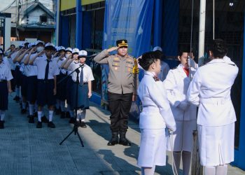 Kapolsek Tambora Jadi Pembina Upacara di Sekolah Bunda Hati Kudus, Ajak Siswa Cegah Bullying dan Kenakalan Remaja