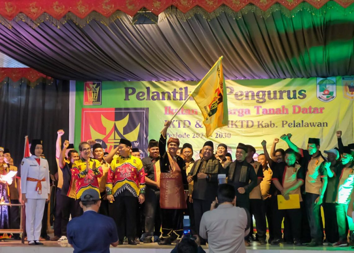 Bupati Tanah Datar Hadiri Pelantikan Pengurus IKTD Kabupaten Pelalawan