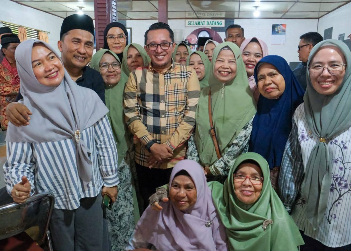 Bupati Hadir di Tembilahan Disambut Hangat Perantau