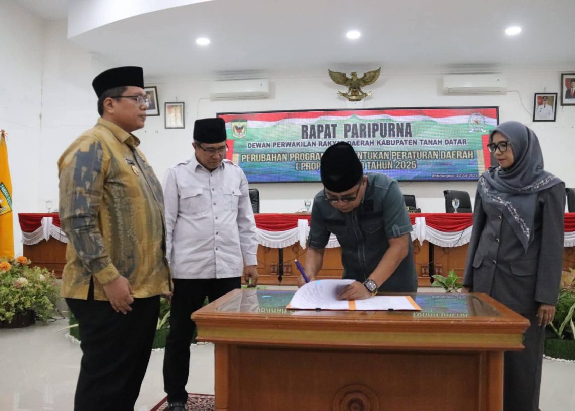 DPRD Bersama Pemerintah Tanah Datar Sepakati Perubahan Propemperda 2025