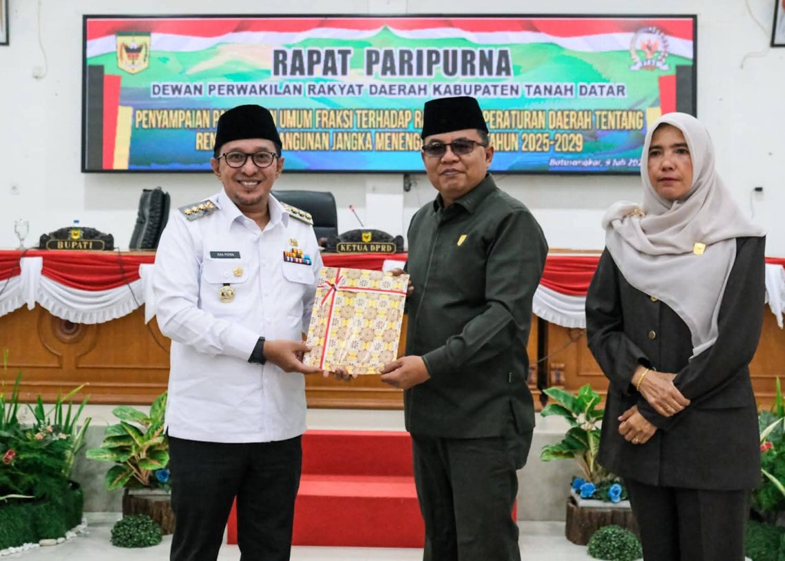 Fraksi DPRD Sampaikan Pandangan Umum Terhadap Nota RPJMD Tanah Datar
