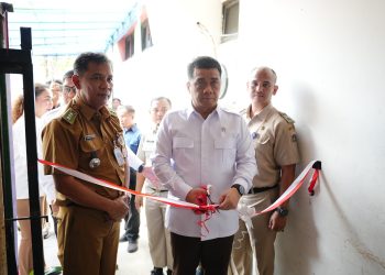 Wakil Menteri Desa dan Pembangunan Desa Tertinggal RI Meresmikan Gerai Koperasi Kelurahan Merah Putih Kedaung Kaliangke