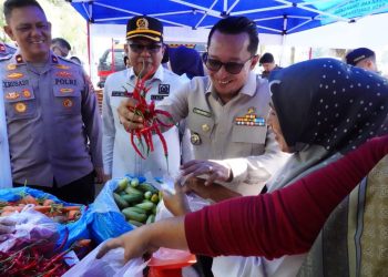 Polres Tanah Datar Gelar Gerakan Pangan Murah, Bupati Tanah Datar Sangat Mendukung
