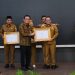 Rakor SPM di Sumatera Barat, Bupati Eka Putra Terima Sertifikat WBTbI
