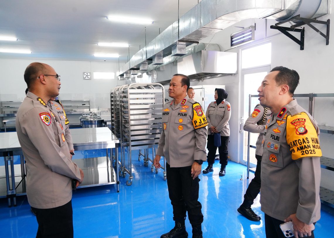 Kapolda Metro Jaya Tinjau SPPG Polri Palmerah, Pastikan Siap Beroperasi 99,9 Persen
