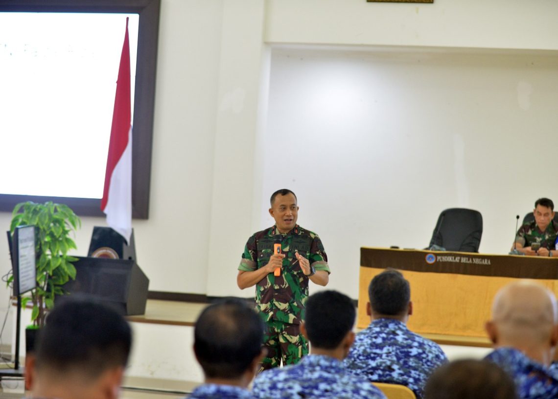 Danrem 052/Wijayakrama Tekankan Wawasan Kebangsaan dan Stabilitas Nasional kepada Peserta Latihan Bela Negara LMP