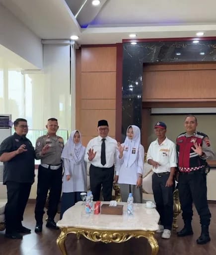 Ramlan Nurmatias Jamu Atlet Karate Bhayangkara Polresta Bukittinggi untuk Tingkat Nasional