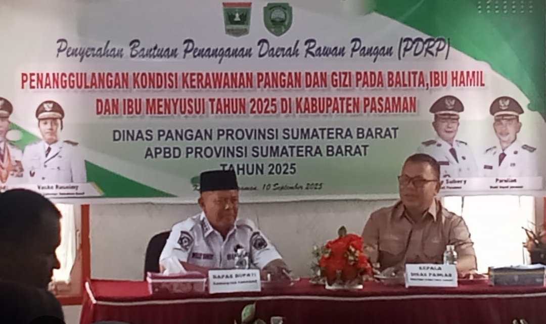 Pasaman Terima Bantuan Daerah Rawan Pangan, Dinkes Ikut Dampingi Bupati Serahkan Langsung ke Masyarakat