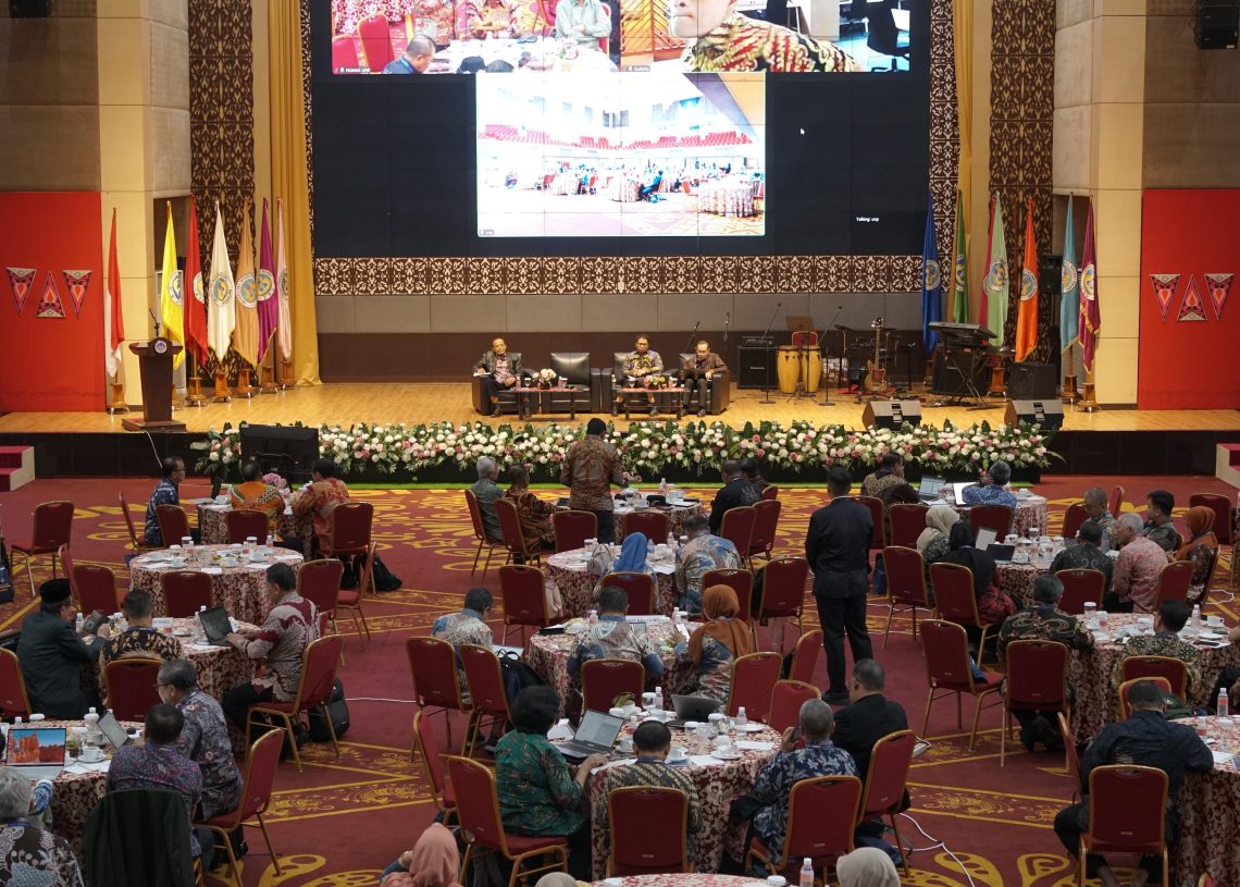 UNP Jadi Tuan Rumah Rapat Kerja Forum MWA PTNBH Indonesia, Bahas Transformasi Pendidikan Berdampak