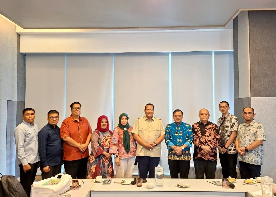 Yota Balad Minta Kemendikdasmen Prioritaskan Perbaikan Sekolah di Pariaman