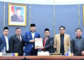 Ketua DPRD Padang Pimpin Rapat Paripurna Pandangan Umum Fraksi-fraksi Bahas RAPBD 2026