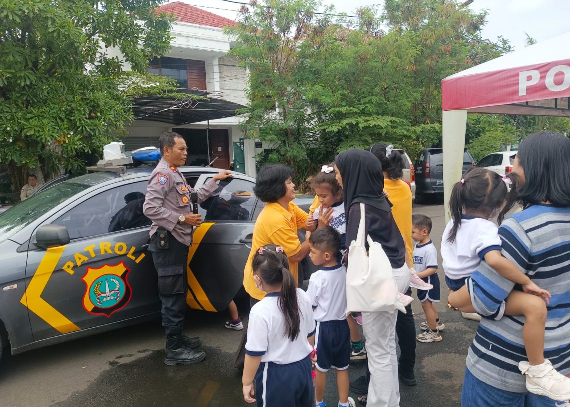 Polsek Kembangan Tanamkan Cinta Tertib dan Aman Sejak Dini Lewat Program Polisi Sahabat Anak
