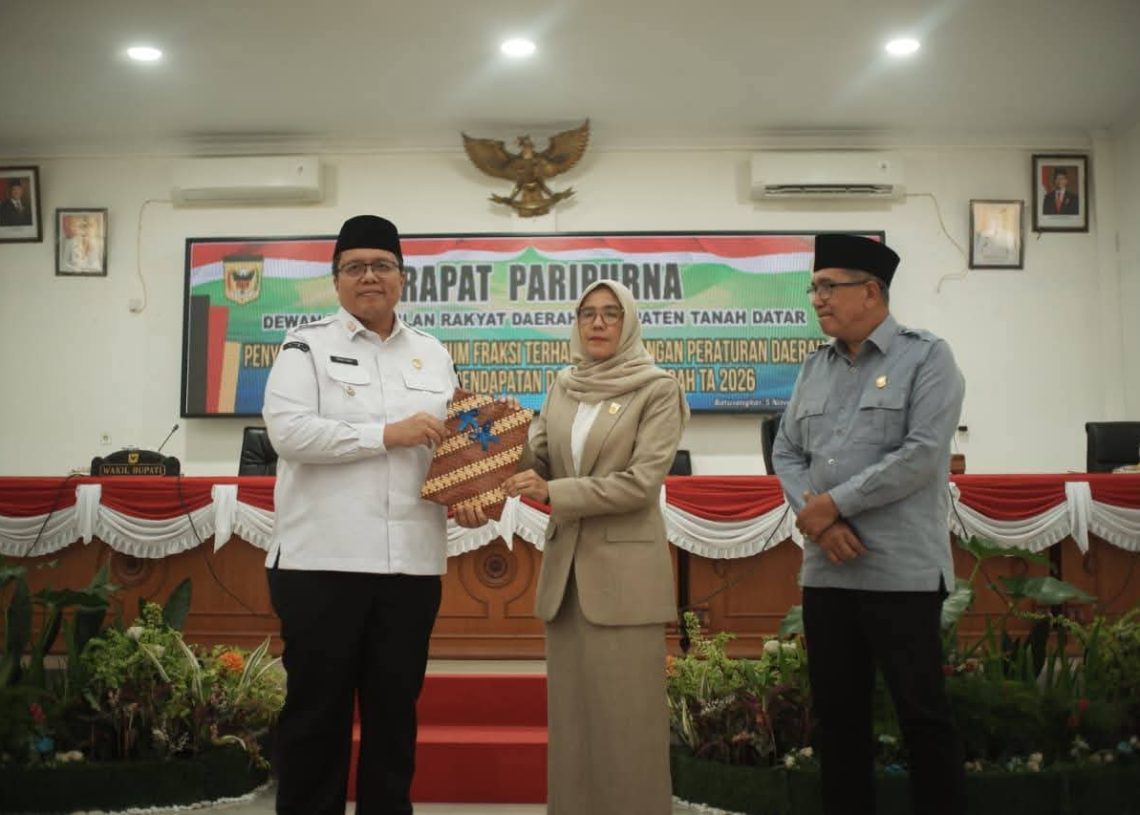 Fraksi DPRD Tanah Datar Sampaikan Pandangan Umum Atas Nota Ranperda APBD TA 2026