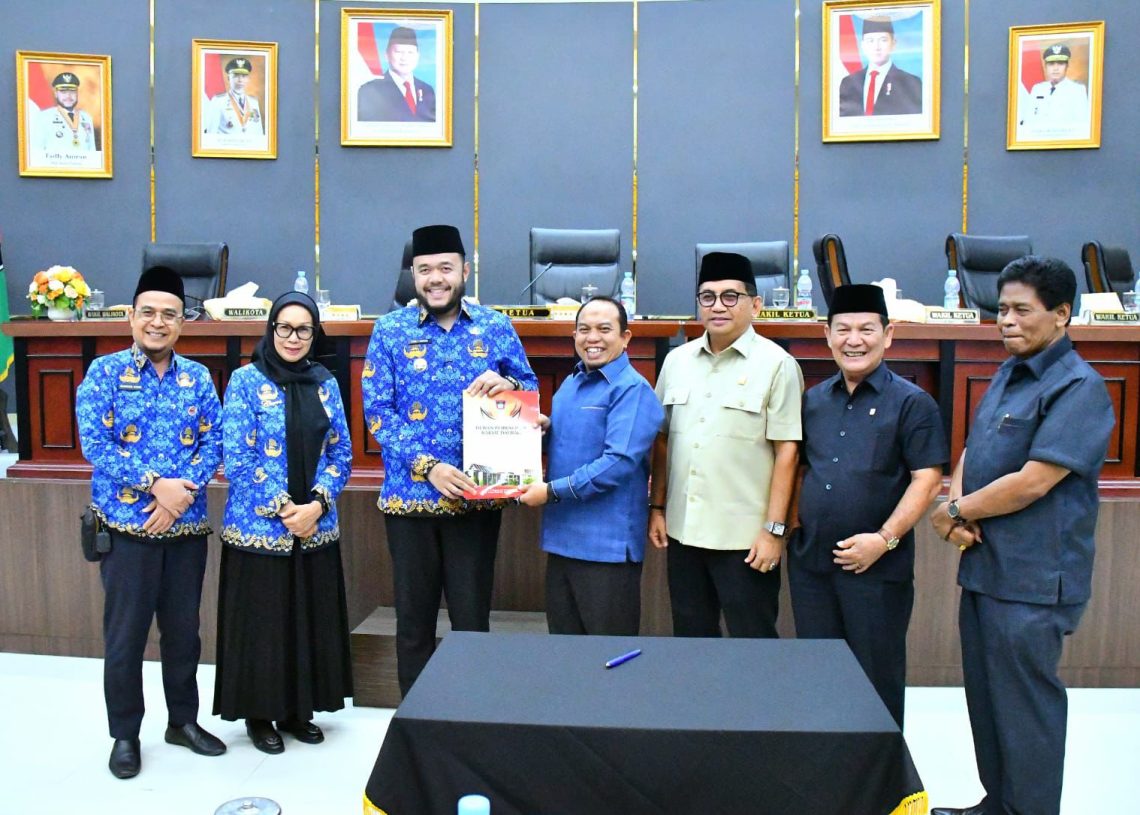 DPRD Kota Padang Dorong Tata Kelola Pemerintahan Modern: Dua Perda Strategis Disahkan Demi Pelayanan Publik Prima
