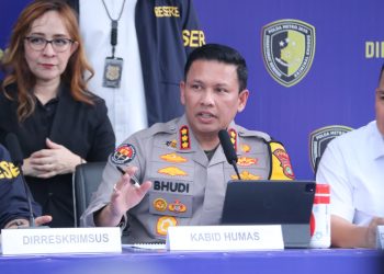 Polda Metro Jaya Bongkar Penyelundupan 439 Ballpress Pakaian Bekas Impor