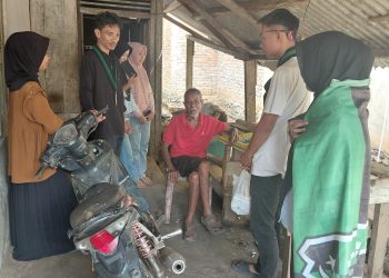 HMI Dharmasraya Salurkan Bantuan Sembako untuk Lansia di Nagari Tanjung Alam