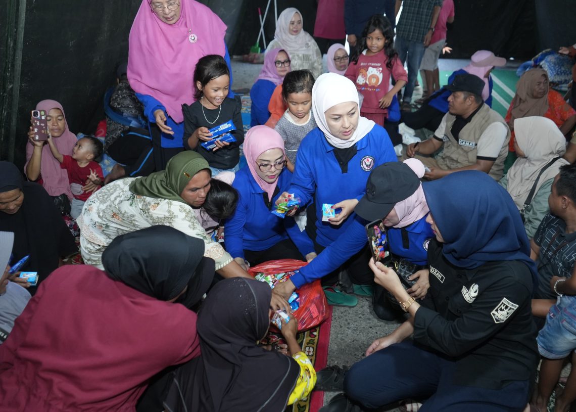 BKOW Sumbar Salurkan Bantuan untuk Korban Bencana di Agam, Tinjau Dua Lokasi Terdampak Terparah