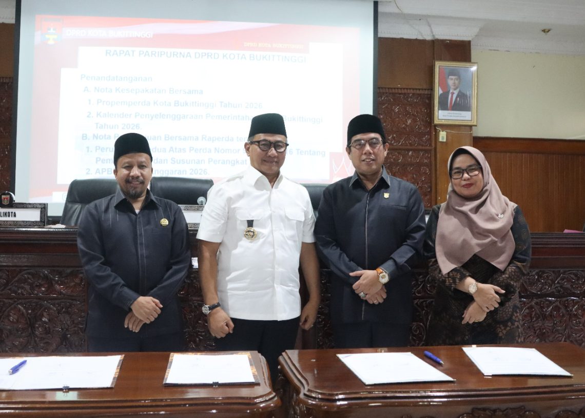 Berjalan Khidmat dan Penuh Komitmen, Wako Ramlan Apresiasi DPRD Sahkan APBD 2026
