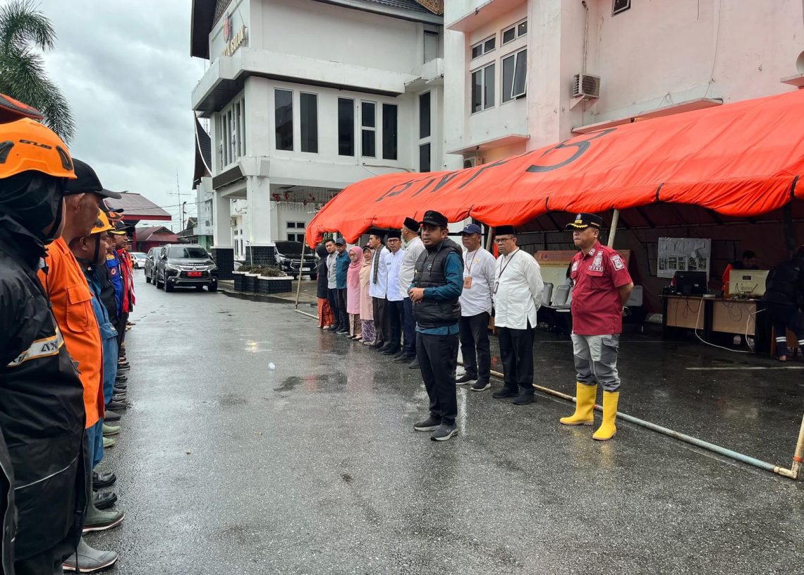 Hari Keempat Banjir, Walikota Perintahkan ASN Turun Membantu Warga