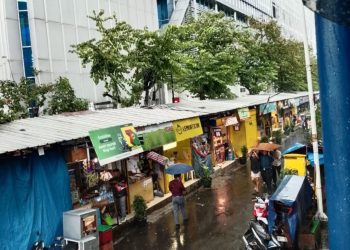 Diduga Serobot Fasos, 20 Kios Permanen Berdiri di Trotoar Dekat Untar Grogol