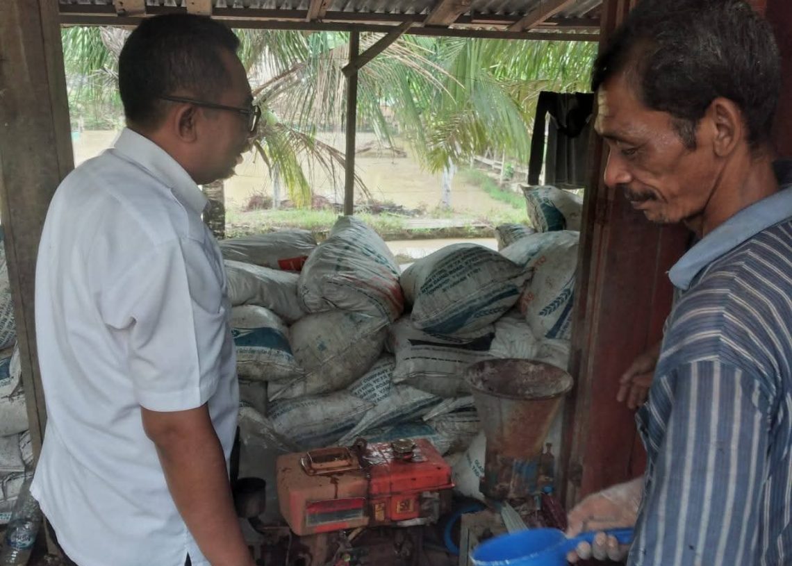 Tangan Dingin Membawa Berkah Bupati Annisa Bibit Ikan Mengalir, Harapan Baru untuk Kemandirian Pangan Dharmasraya