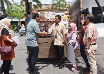 Program Telkom Peduli Sasar Warga Terdampak Banjir di Pariaman