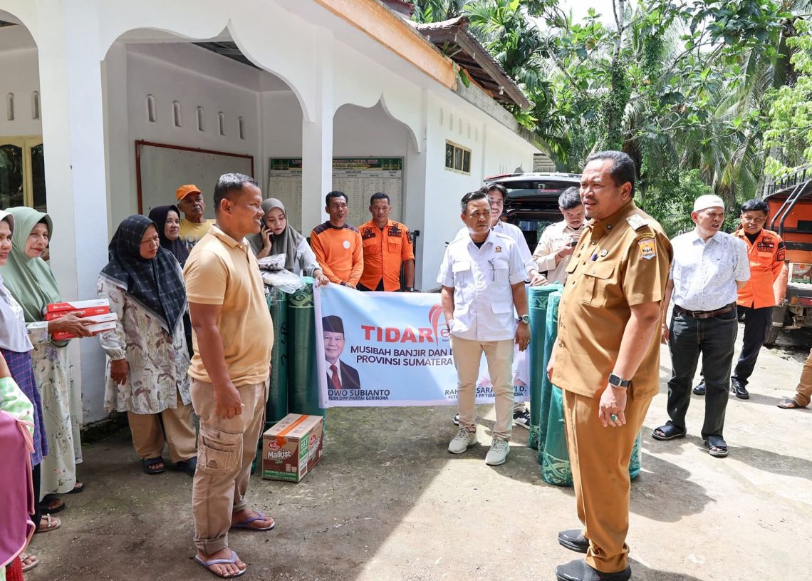 Yota Balad Bersama TIDAR Peduli Serahkan Bantuan Perlengkapan Ibadah