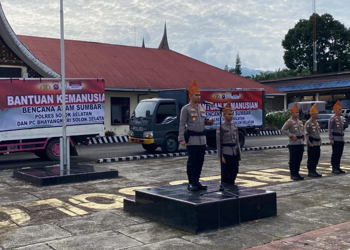 Polres Solok Selatan Kirim 942 Dus Bantuan untuk Korban Banjir Bandang Agam