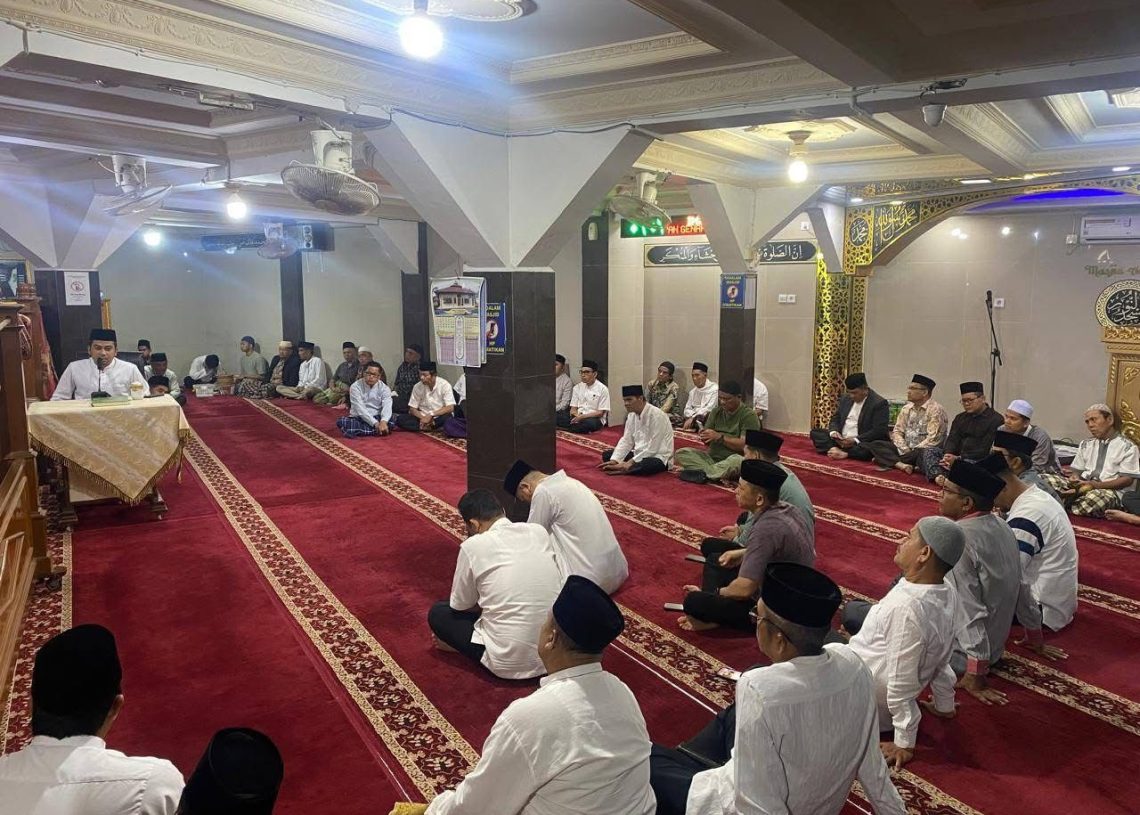 Safari Subuh di Masjid An-Nur, Wali Kota Solok Ajak Warga Perkuat Kebersamaan