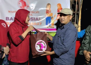 Ketua DPRD dan Wabup Solok Dampingi WFI Salurkan Bantuan ke Nagari Terisolasi