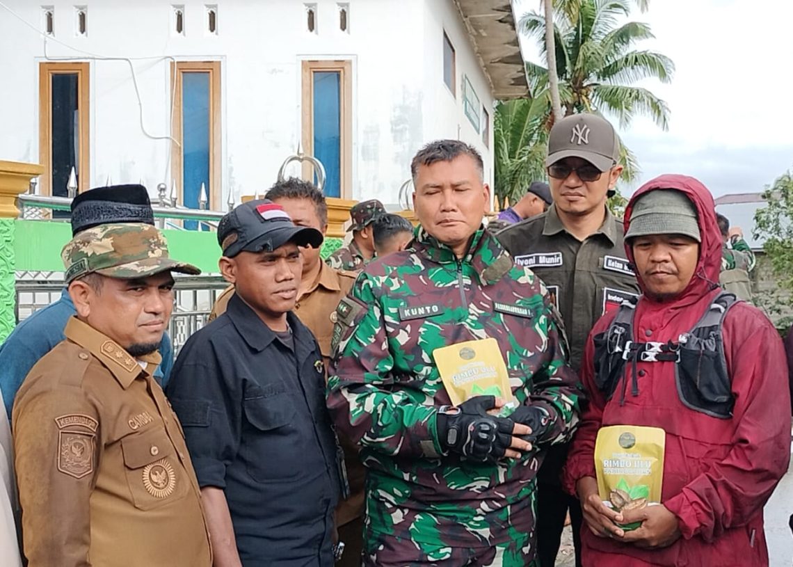 Sinergi TNI–Pemkab Solok, Pangkogabwilhan I Cek Lokasi Bencana dan Pembangunan Jembatan Bailey