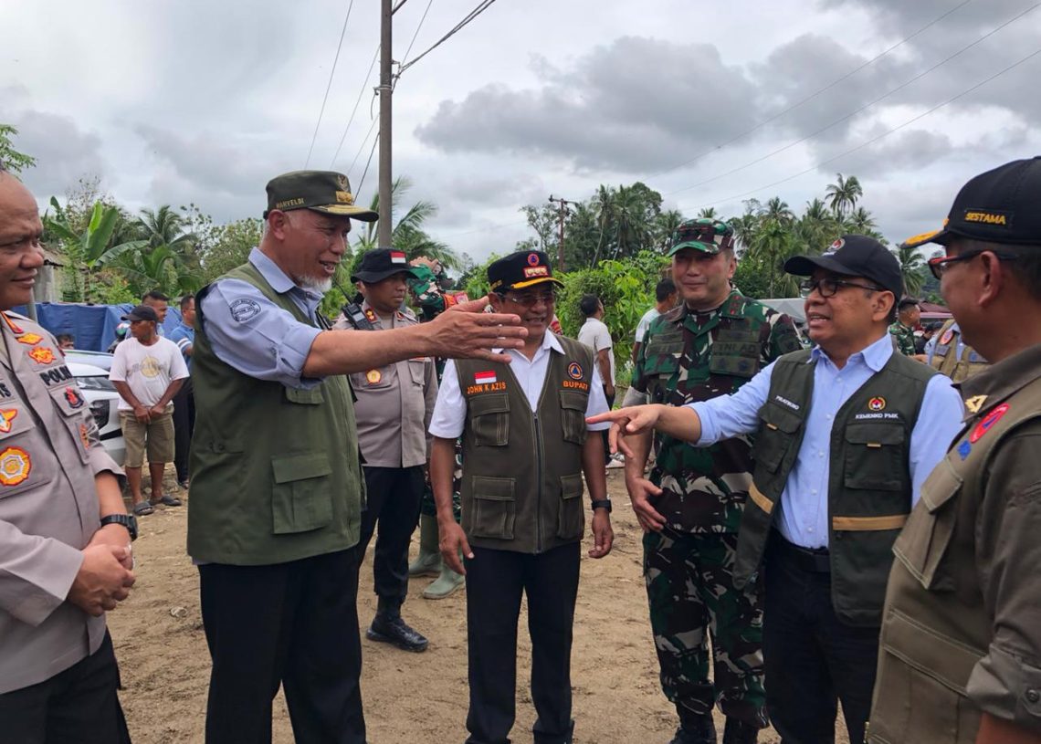 Menko PMK Ground Breaking Pembangunan Huntara di Padang Pariaman