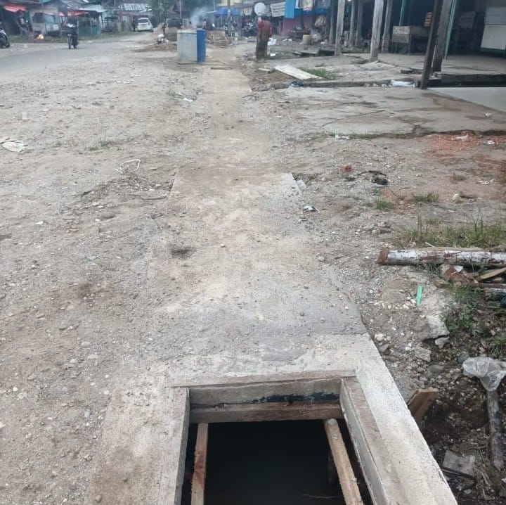 Drainase Tertutup Tak Dilantai dan Menggenang, Ini Tanggapan Camat Batin VIII