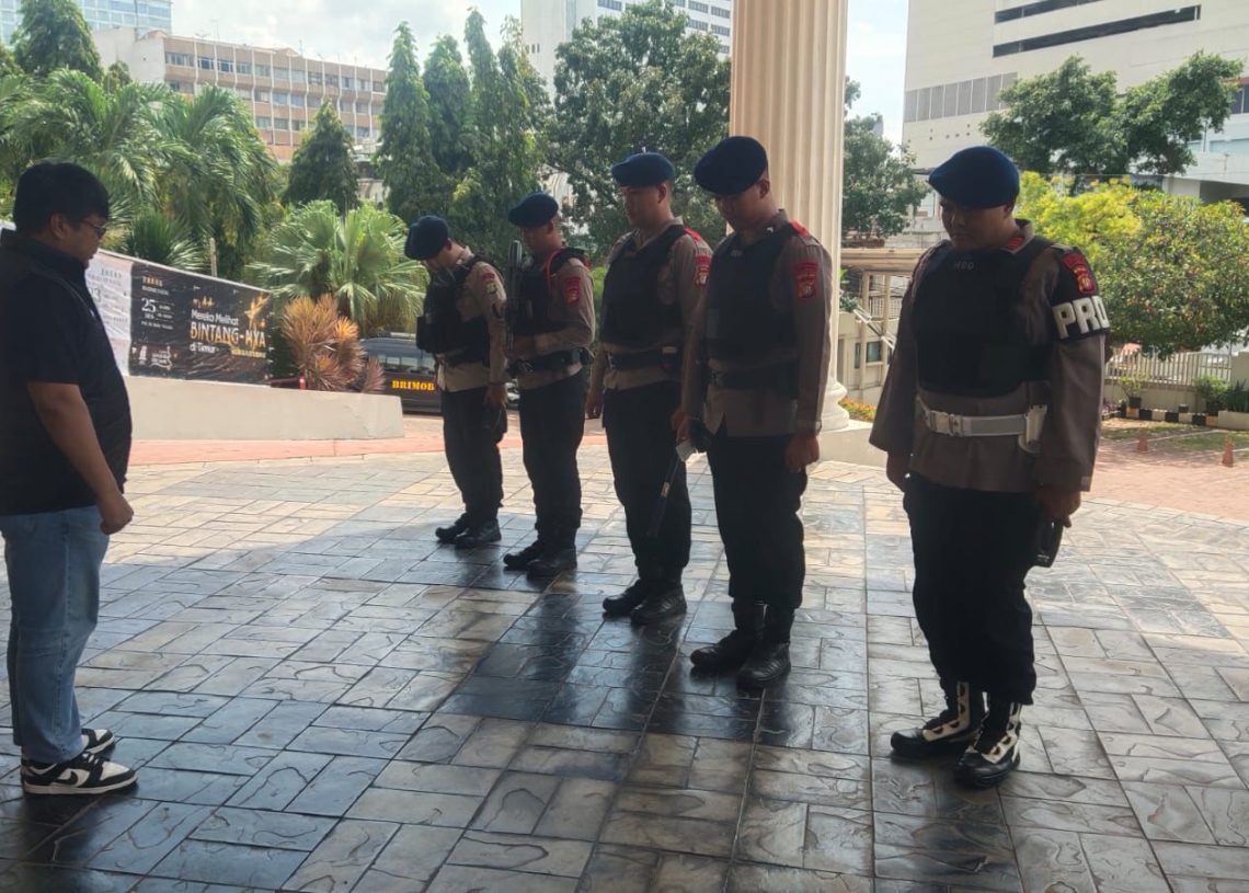 Pastikan Ibadah Natal Aman, Jibom Gegana Sterilisasi Gereja Kristus Yesus Jemaat Mangga Besar