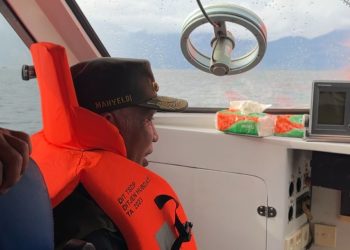 Akses Terputus, Mahyeldi Naik Speedboat Sambangi Warga Sungai Batang yang Terisolir