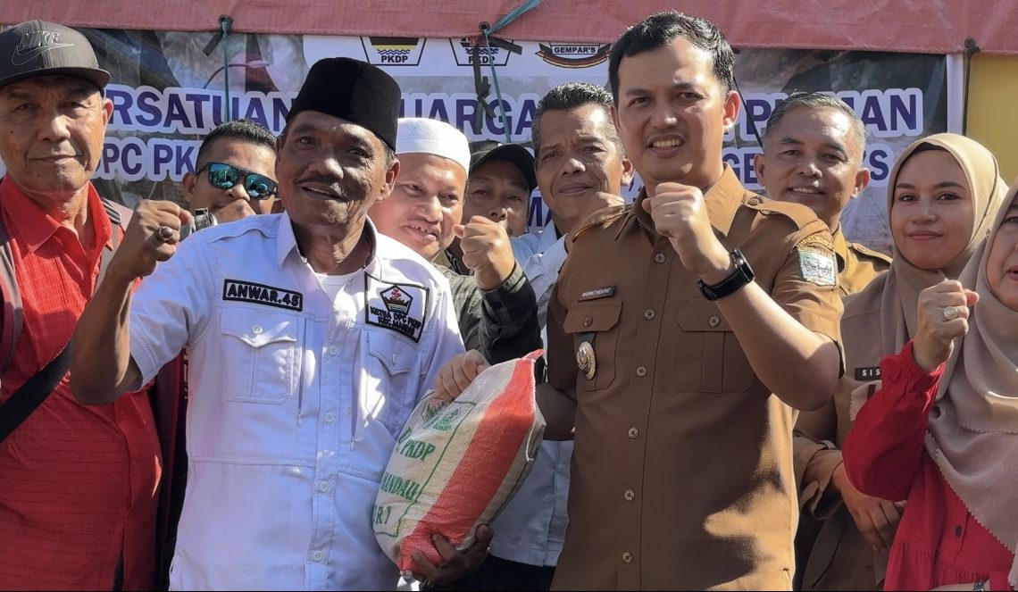 Wakil Bupati Padang Pariaman Terima Bantuan dari Organisasi Perantau Riau