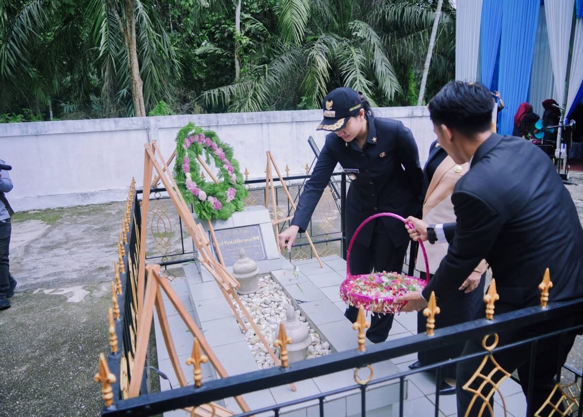 Di Pusara Perintis, Dharmasraya Belajar Menunduk dan Mengenang